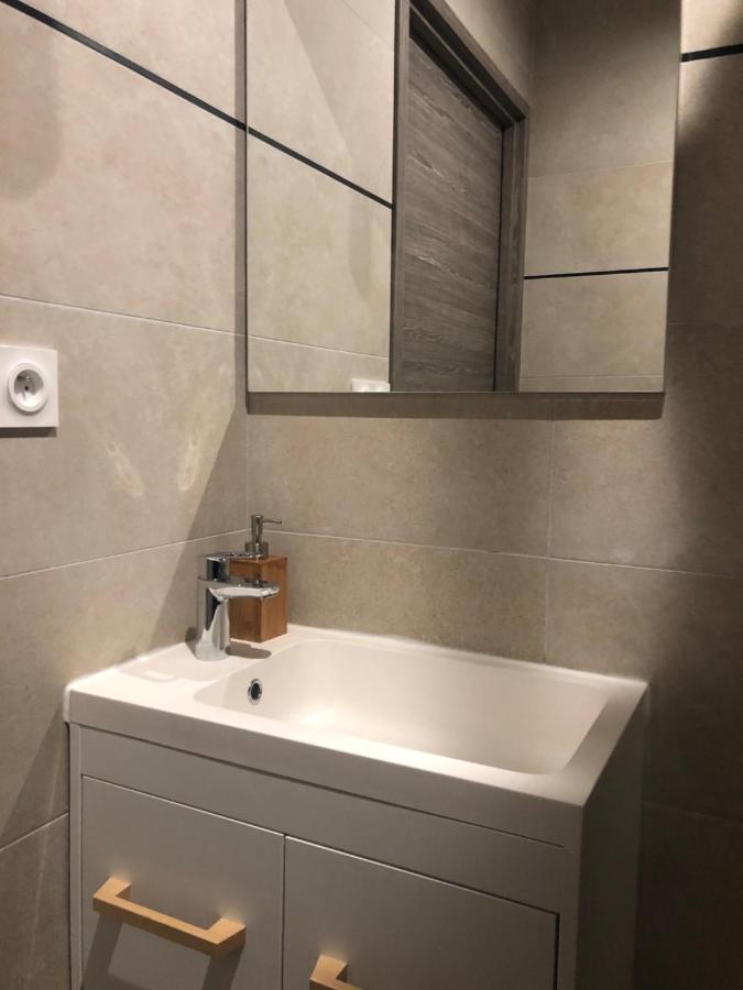 Appartement Avec Spa-Avril A Sept-Camargue 4 Personnes Saint-Laurent-dʼAigouze Exteriör bild