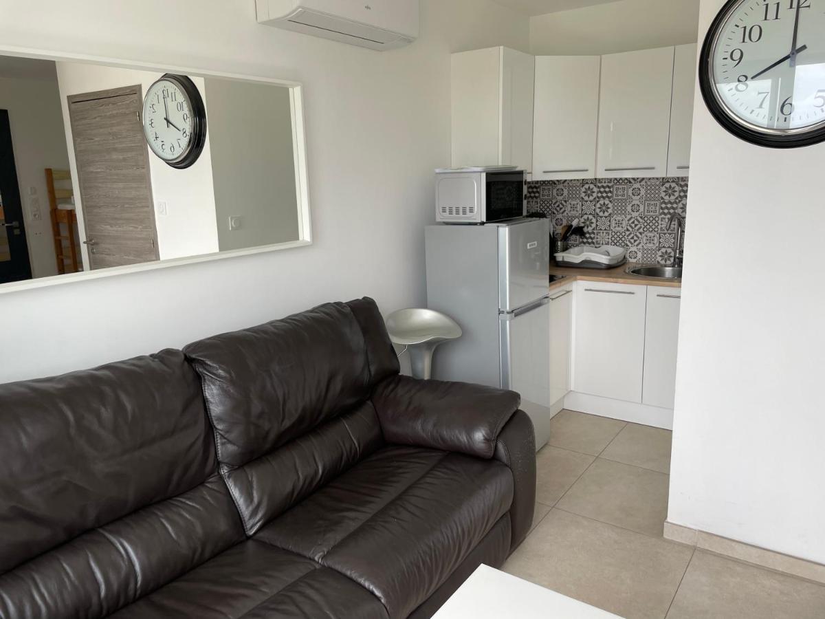 Appartement Avec Spa-Avril A Sept-Camargue 4 Personnes Saint-Laurent-dʼAigouze Exteriör bild